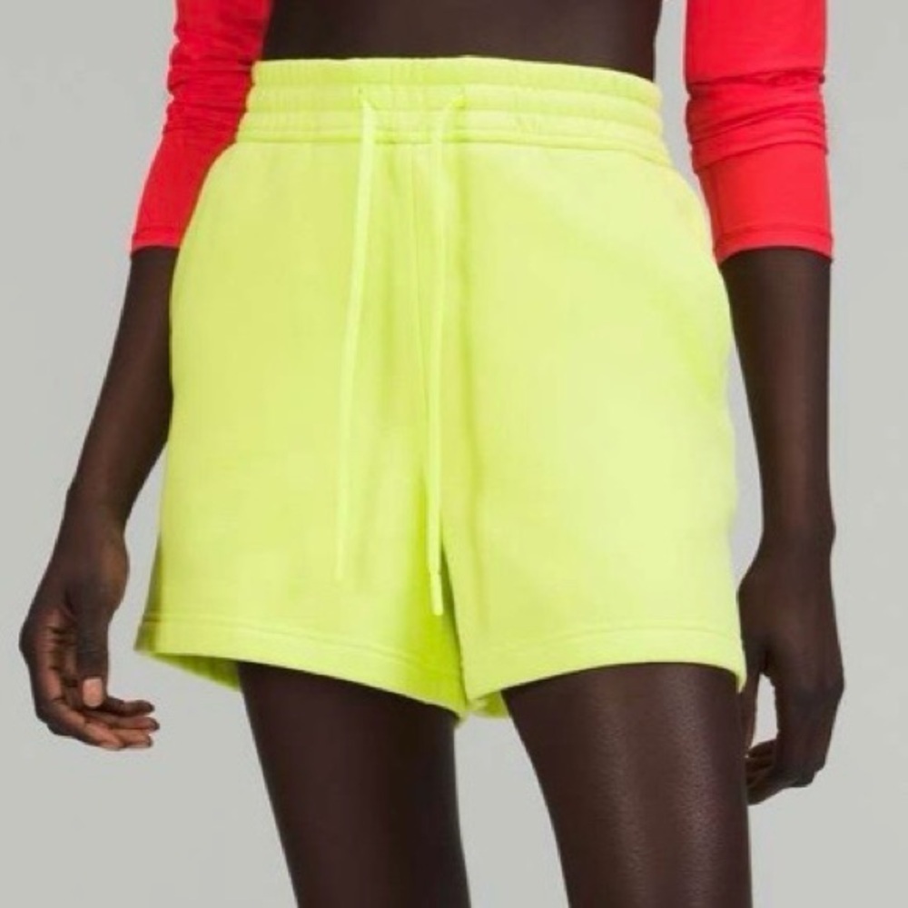 Lululemon Loungeful High-Rise Short 4" in Electric Lemon